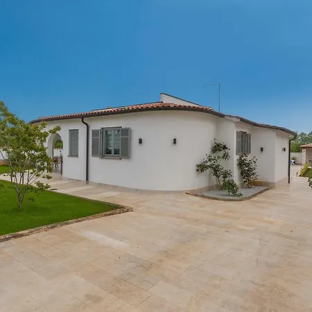 וילה Laura With Private Pool *