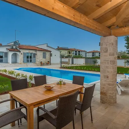 Laura With Private Pool * Porec