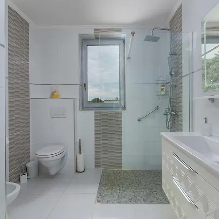 Laura With Private Pool * Porec