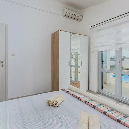 Villa Laura With Private Pool *