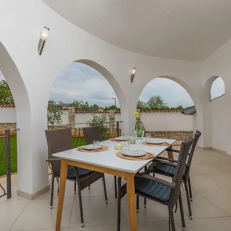 Villa Laura With Private Pool